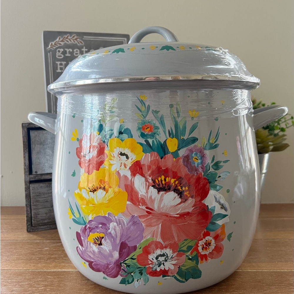 New Pioneer Woman Sweet Romance 12-Quart Enamel on Steel Stock Pot Gray - Picture 4 of 7